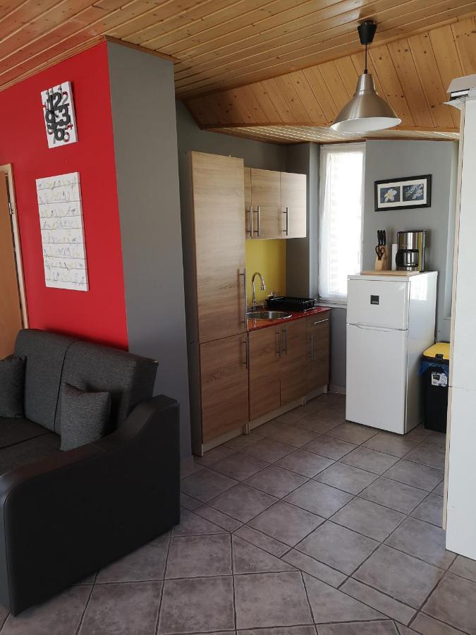 Szigeti Apartmanhaz Beci Exterior foto